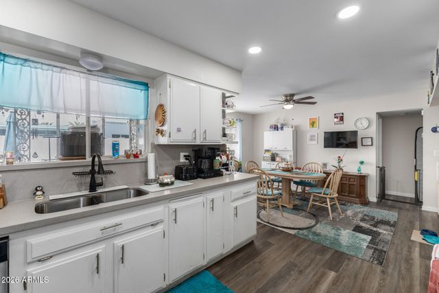 9916 W CLAIR Drive, Sun City, AZ 85351