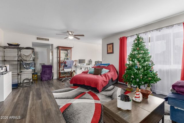 9916 W CLAIR Drive, Sun City, AZ 85351