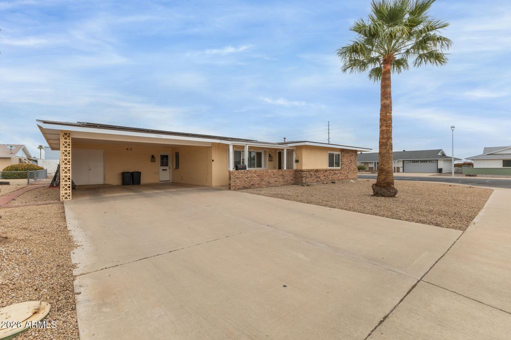 9916 W CLAIR Drive, Sun City, AZ 85351 — photo 2