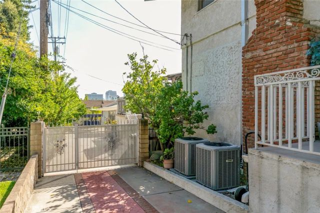 314 E Randolph Street, Glendale, CA 91207