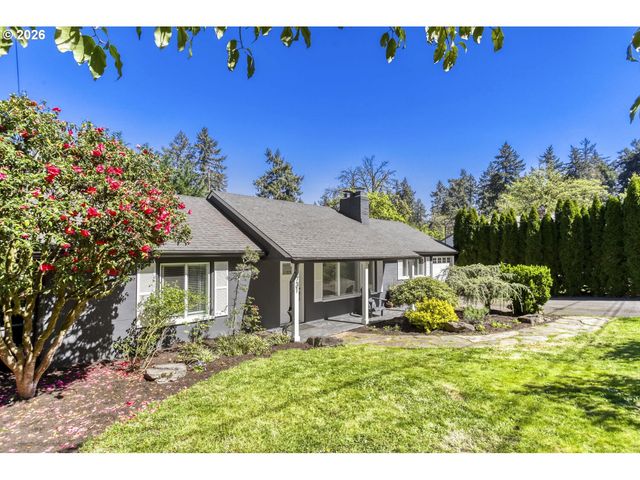 1731 CONIFER Dr, Lake Oswego, OR 97034