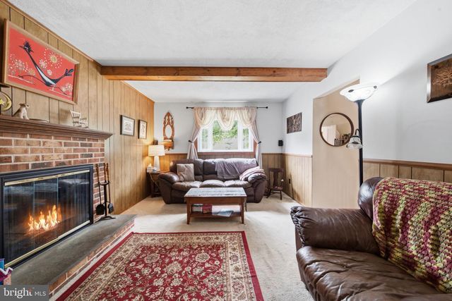 2 MARTIN DR, Newark, DE 19713