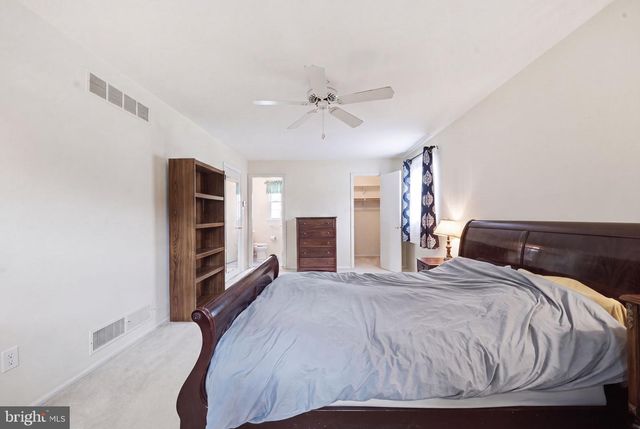2 MARTIN DR, Newark, DE 19713