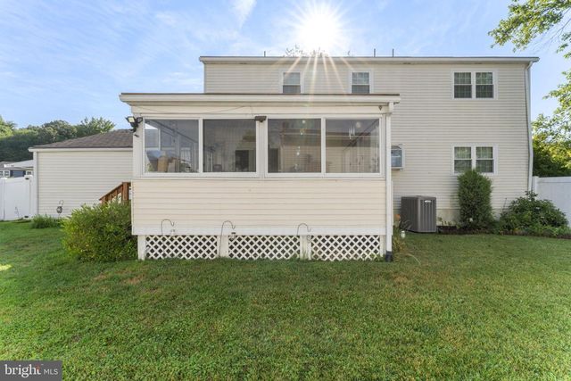 2 MARTIN DR, Newark, DE 19713