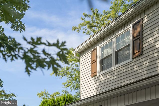 2 MARTIN DR, Newark, DE 19713