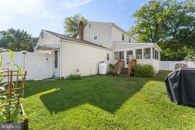 2 MARTIN DR, Newark, DE 19713