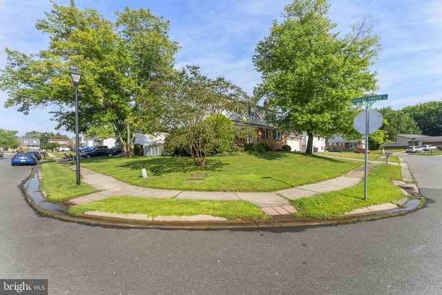 2 MARTIN DR, Newark, DE 19713