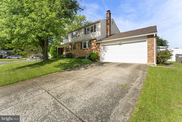 2 MARTIN DR, Newark, DE 19713