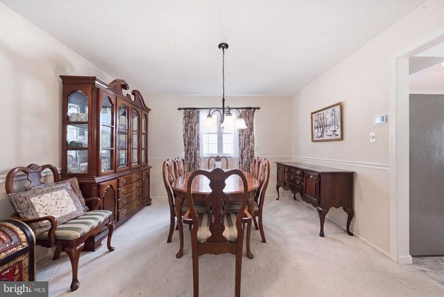 2 MARTIN DR, Newark, DE 19713