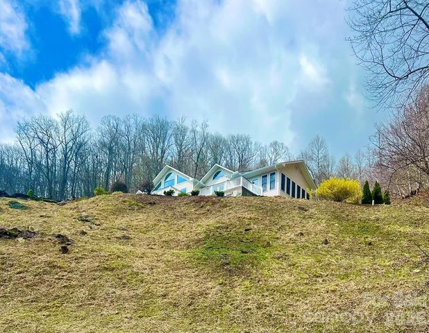770 Discovery Place, Sylva, NC 28779