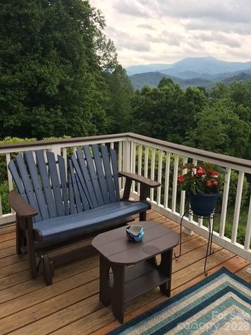 770 Discovery Place, Sylva, NC 28779