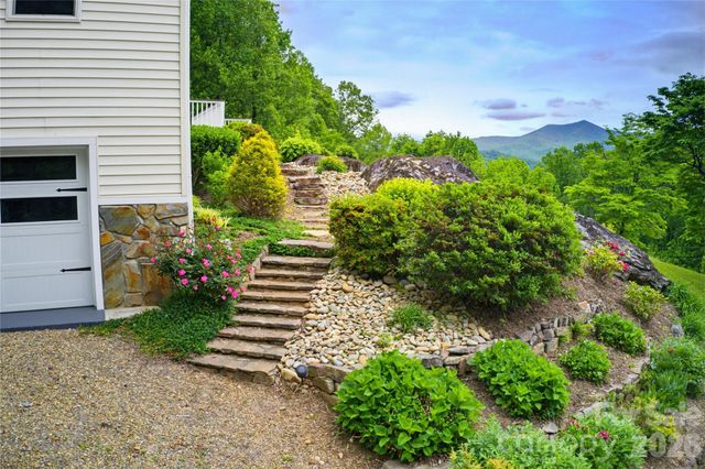 770 Discovery Place, Sylva, NC 28779