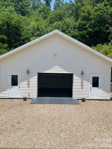 770 Discovery Place, Sylva, NC 28779