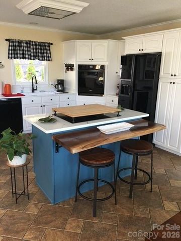 770 Discovery Place, Sylva, NC 28779