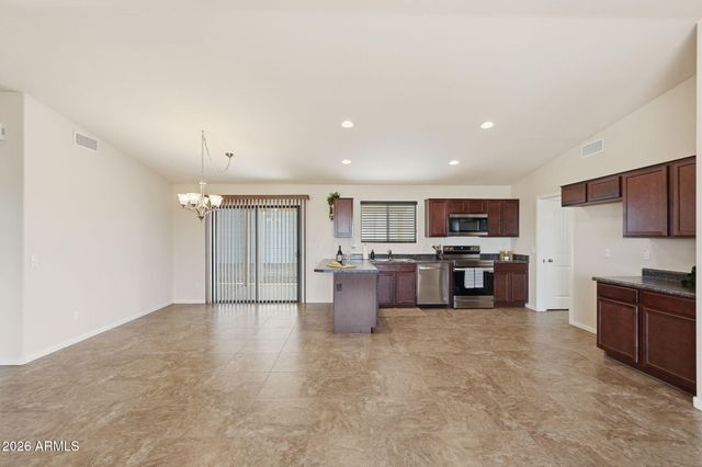 10651 N DUMONT Trail, Casa Grande, AZ 85122