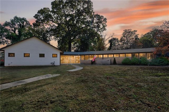 32 Mcdonough Street, Hampton, GA 30228