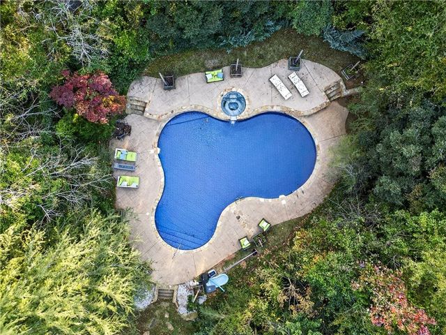 32 Mcdonough Street, Hampton, GA 30228