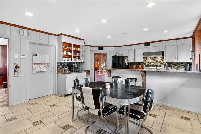 32 Mcdonough Street, Hampton, GA 30228