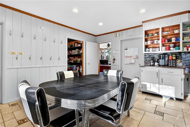 32 Mcdonough Street, Hampton, GA 30228