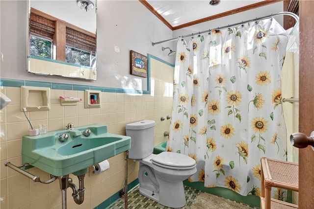 32 Mcdonough Street, Hampton, GA 30228