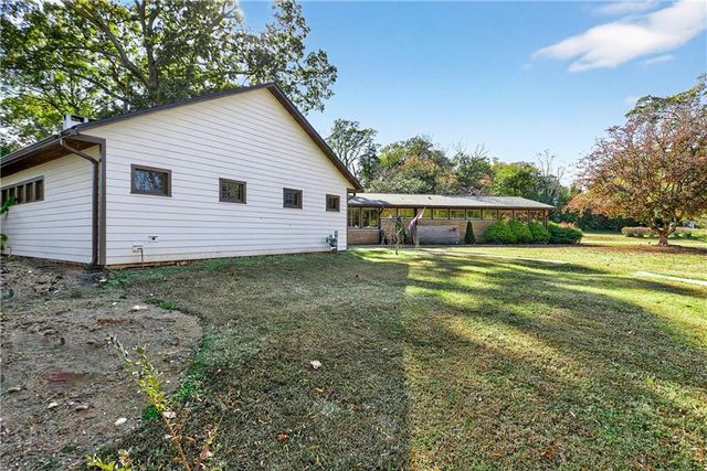 32 Mcdonough Street, Hampton, GA 30228