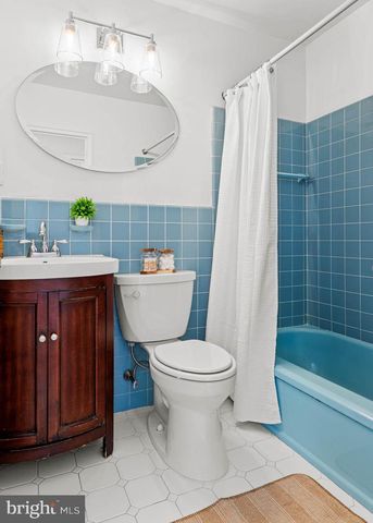 627 WAYLAND RD, Plymouth Meeting, PA 19462