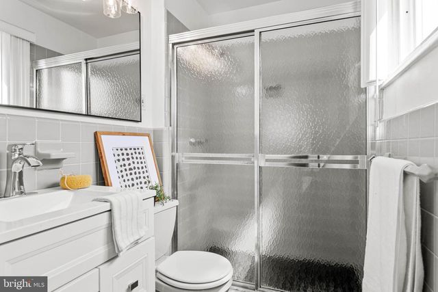 627 WAYLAND RD, Plymouth Meeting, PA 19462