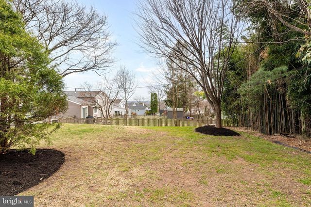 627 WAYLAND RD, Plymouth Meeting, PA 19462