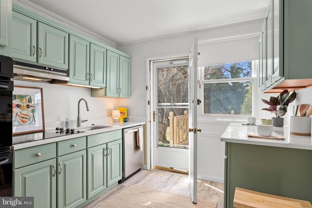 627 WAYLAND RD, Plymouth Meeting, PA 19462