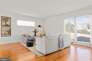 627 WAYLAND RD, Plymouth Meeting, PA 19462