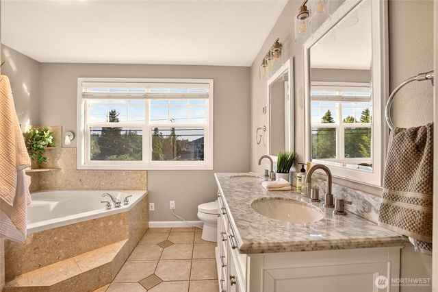 6229 NE 196th Street, Kenmore, WA 98028