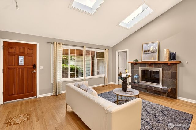 6229 NE 196th Street, Kenmore, WA 98028