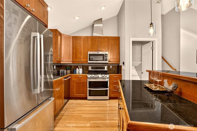 6229 NE 196th Street, Kenmore, WA 98028