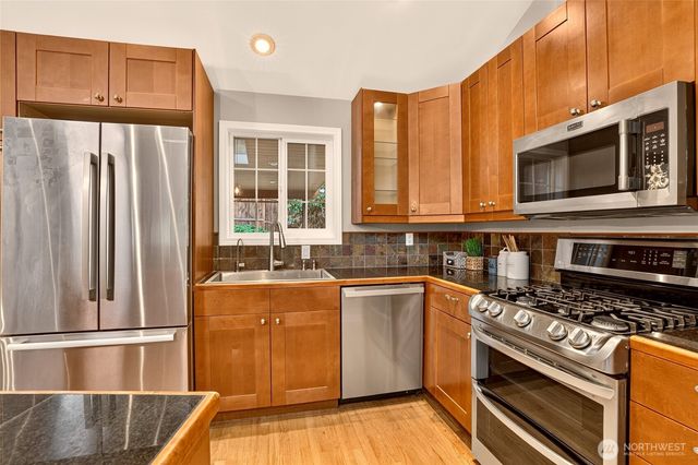 6229 NE 196th Street, Kenmore, WA 98028