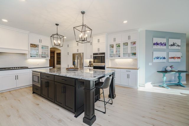 17652 Jett Circle SE, Prior Lake, MN 55372