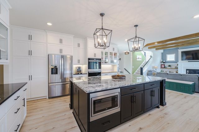 17652 Jett Circle SE, Prior Lake, MN 55372