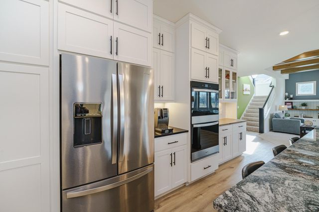 17652 Jett Circle SE, Prior Lake, MN 55372