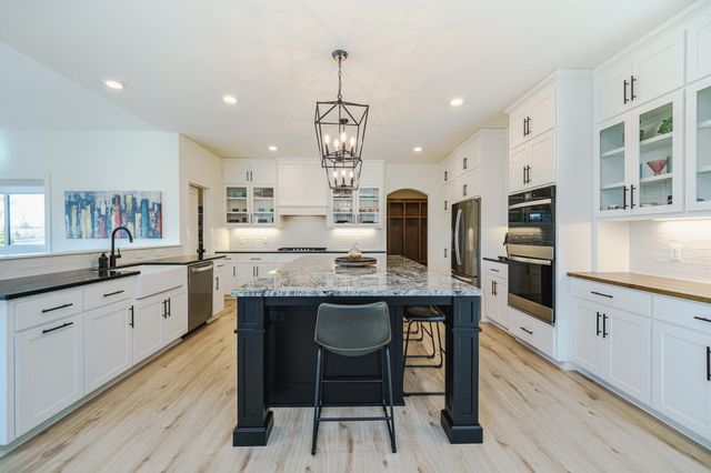 17652 Jett Circle SE, Prior Lake, MN 55372