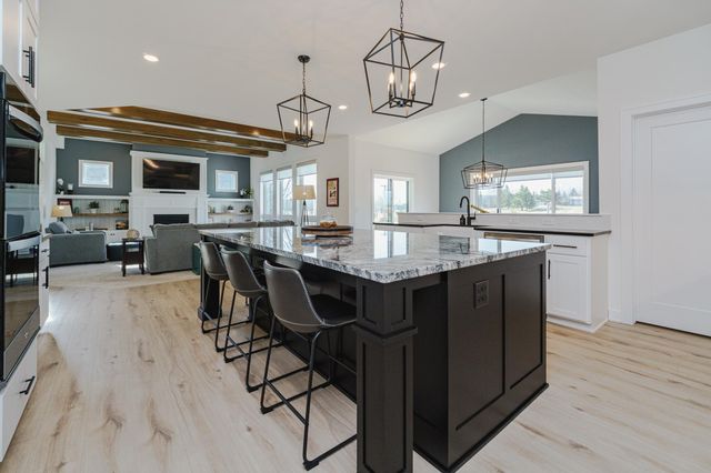 17652 Jett Circle SE, Prior Lake, MN 55372