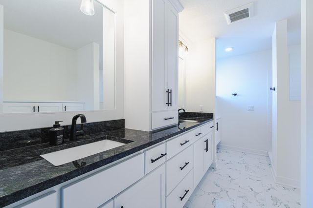 17652 Jett Circle SE, Prior Lake, MN 55372