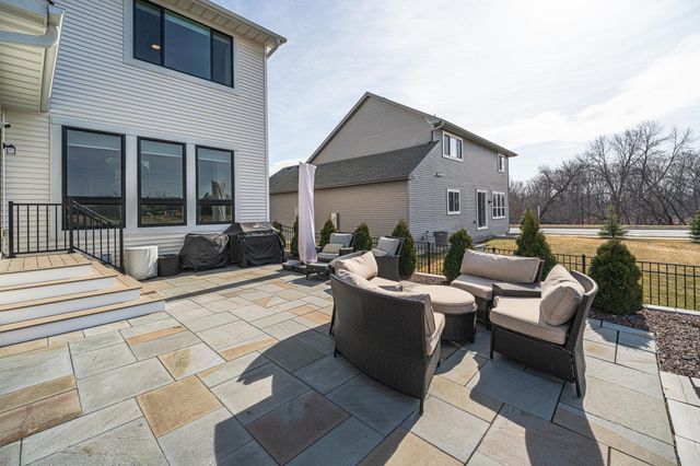 17652 Jett Circle SE, Prior Lake, MN 55372