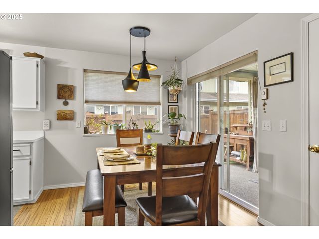 3588 WESTLEIGH St, Eugene, OR 97405