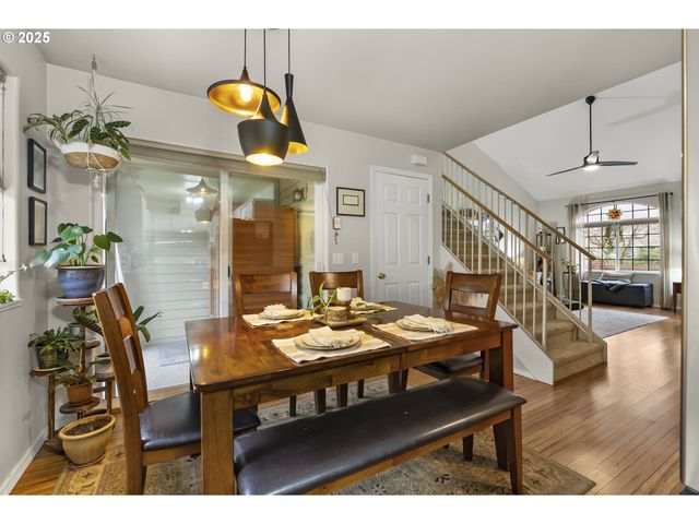 3588 WESTLEIGH St, Eugene, OR 97405