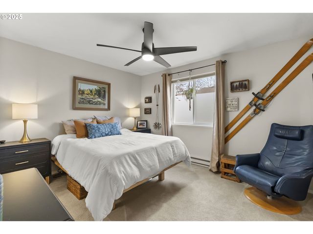 3588 WESTLEIGH St, Eugene, OR 97405