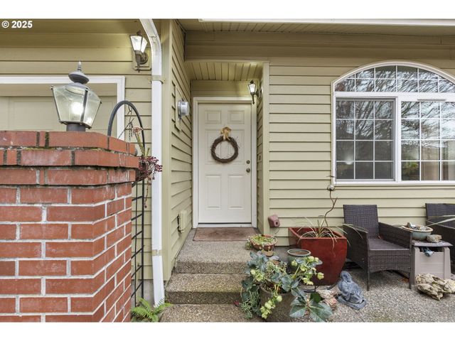 3588 WESTLEIGH St, Eugene, OR 97405