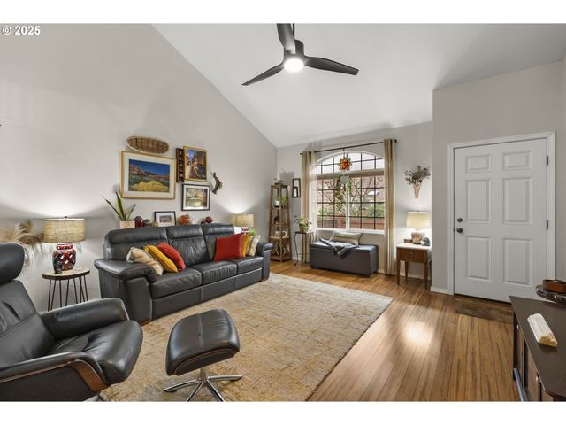 3588 WESTLEIGH St, Eugene, OR 97405