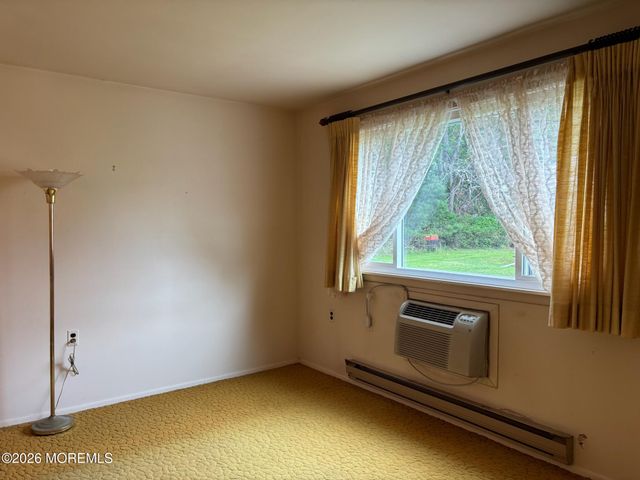 136 Hudson Parkway B, Whiting, NJ 08759