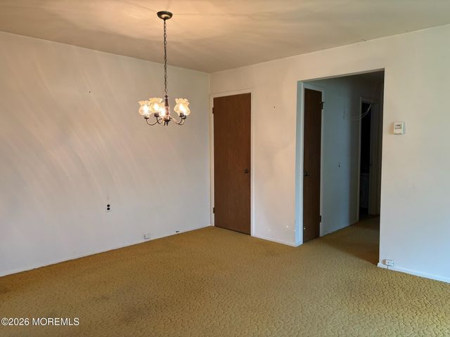 136 Hudson Parkway B, Whiting, NJ 08759