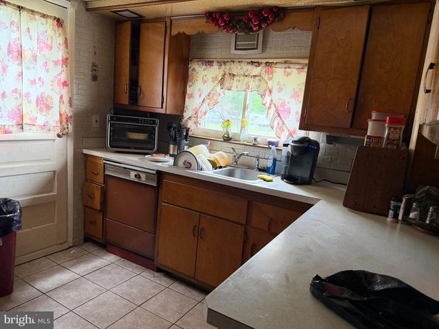 2023 TRED AVON RD, Baltimore, MD 21221