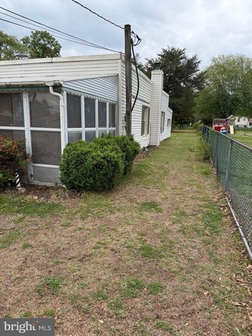 2023 TRED AVON RD, Baltimore, MD 21221